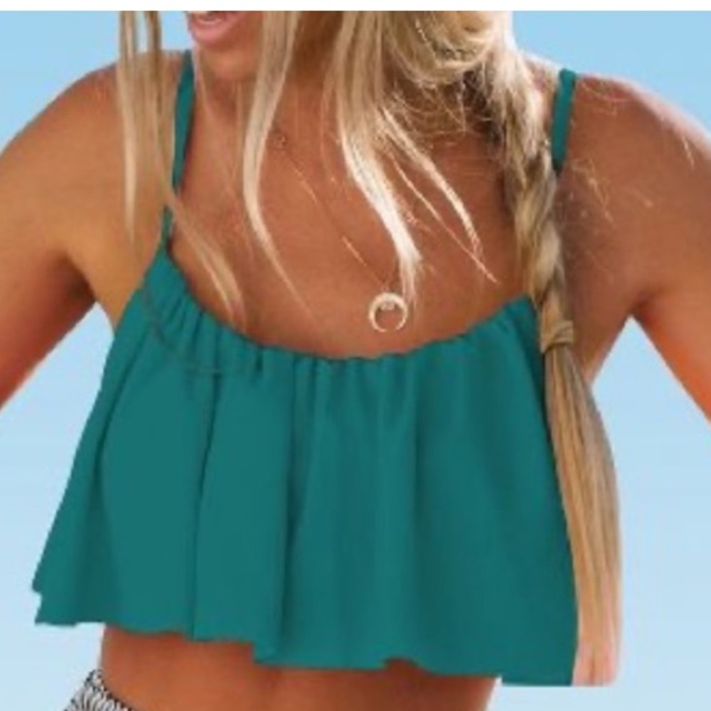 NWT Cupshe eucolytus green flounce women’s bikini top/ size 4X
